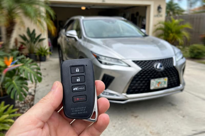 Lexus key duplication in a driveway
